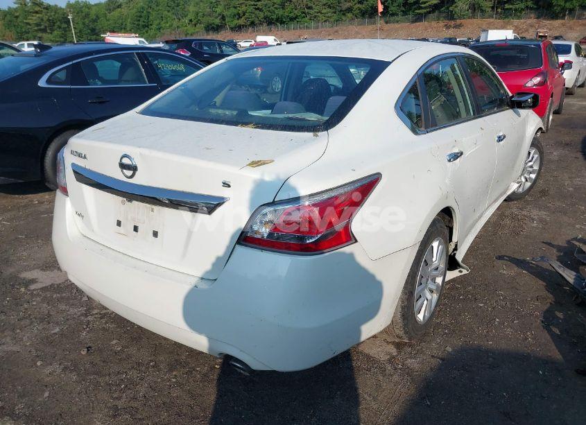 Photo 4 of 2015 Nissan Altima 2.5 S (VIN 1N4AL3AP5FN328444)