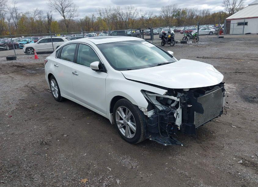 2015 Nissan Altima 2.5 SL (VIN 1N4AL3AP5FN360682) main photo