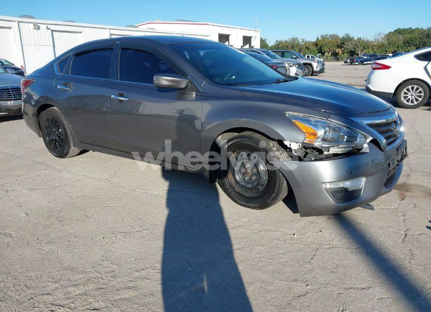 2015 Nissan Altima 2.5 S (VIN 1N4AL3AP5FN367230) main photo