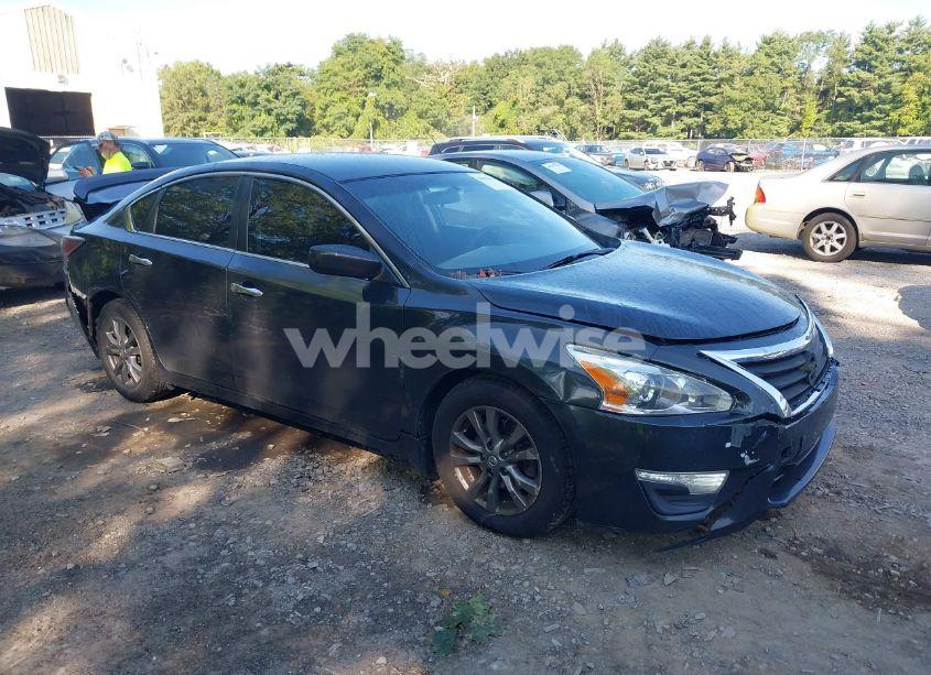 2015 Nissan Altima 2.5 S (VIN 1N4AL3AP5FN373061) main photo