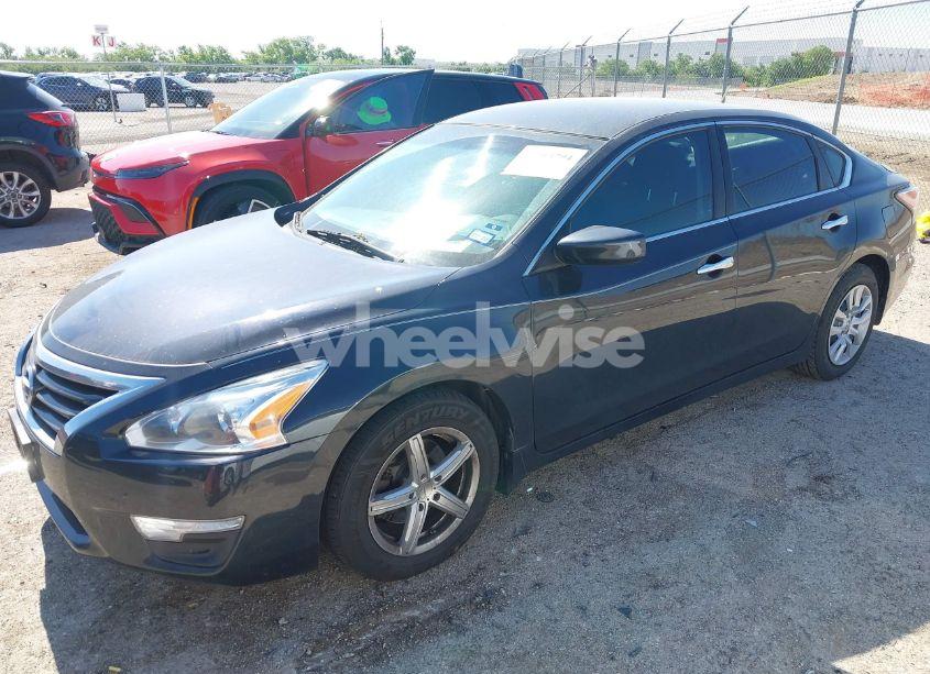 Photo 2 of 2015 Nissan Altima 2.5 S (VIN 1N4AL3AP5FN385002)