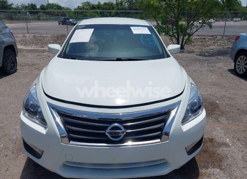 Photo 13 of 2015 Nissan Altima 2.5/2.5 S/2.5 SL/2.5 SV (VIN 1N4AL3AP5FN386764)