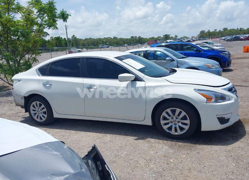 Photo 14 of 2015 Nissan Altima 2.5/2.5 S/2.5 SL/2.5 SV (VIN 1N4AL3AP5FN386764)