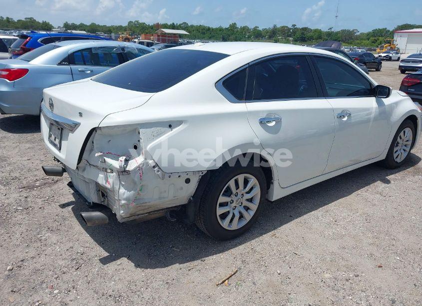 Photo 4 of 2015 Nissan Altima 2.5/2.5 S/2.5 SL/2.5 SV (VIN 1N4AL3AP5FN386764)
