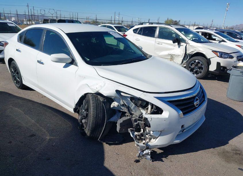 2015 Nissan Altima 2.5/2.5 S/2.5 SL/2.5 SV (VIN 1N4AL3AP5FN386960) main photo