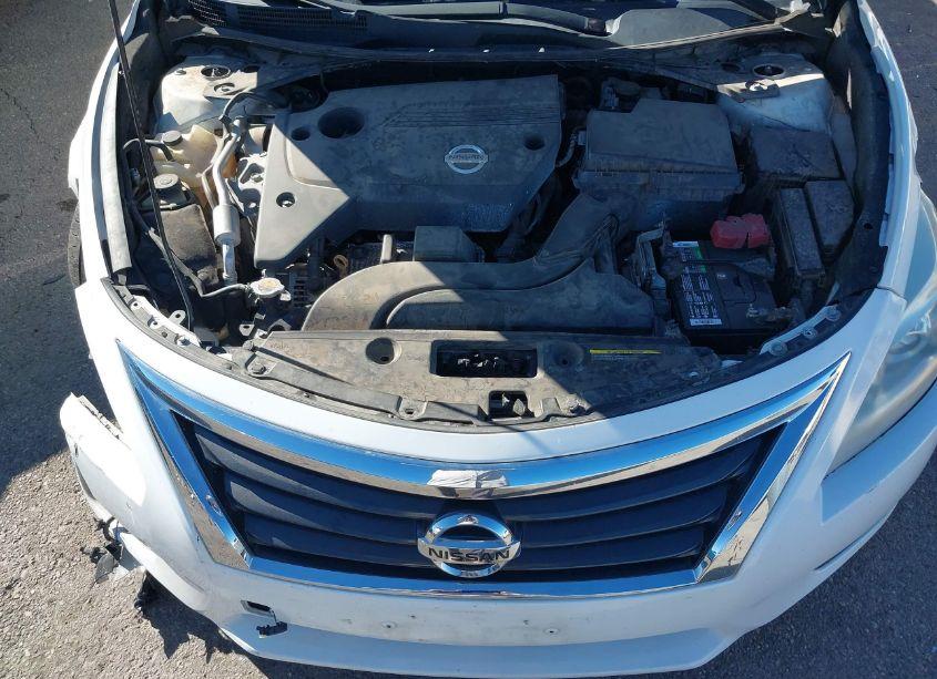 Photo 10 of 2015 Nissan Altima 2.5/2.5 S/2.5 SL/2.5 SV (VIN 1N4AL3AP5FN386960)