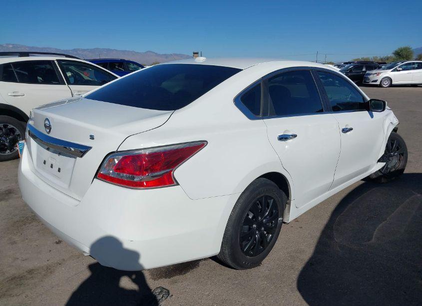 Photo 4 of 2015 Nissan Altima 2.5/2.5 S/2.5 SL/2.5 SV (VIN 1N4AL3AP5FN386960)