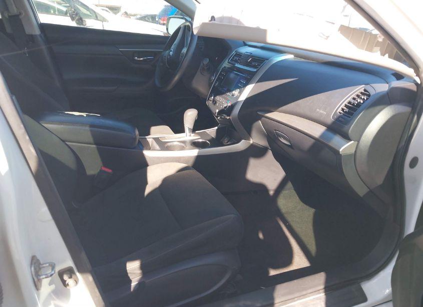 Photo 5 of 2015 Nissan Altima 2.5/2.5 S/2.5 SL/2.5 SV (VIN 1N4AL3AP5FN386960)