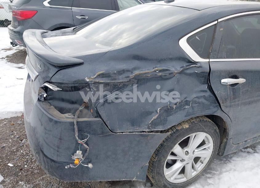 Photo 13 of 2015 Nissan Altima 2.5 SL (VIN 1N4AL3AP5FN394945)