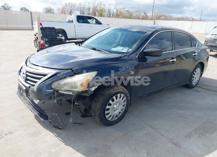 Photo 2 of 2015 Nissan Altima 2.5 S (VIN 1N4AL3AP5FN405832)