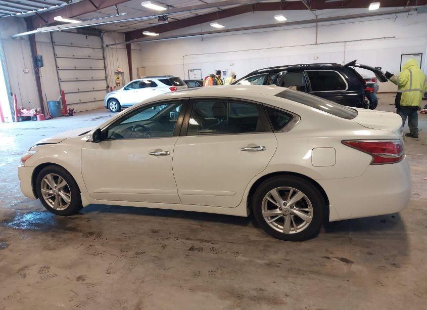 Photo 14 of 2015 Nissan Altima 2.5 SL (VIN 1N4AL3AP5FN872670)
