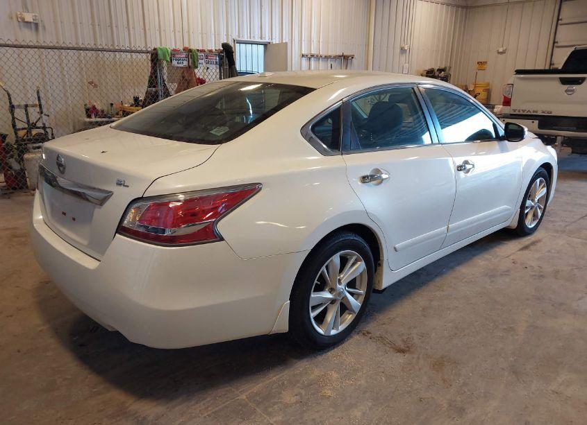 Photo 4 of 2015 Nissan Altima 2.5 SL (VIN 1N4AL3AP5FN872670)