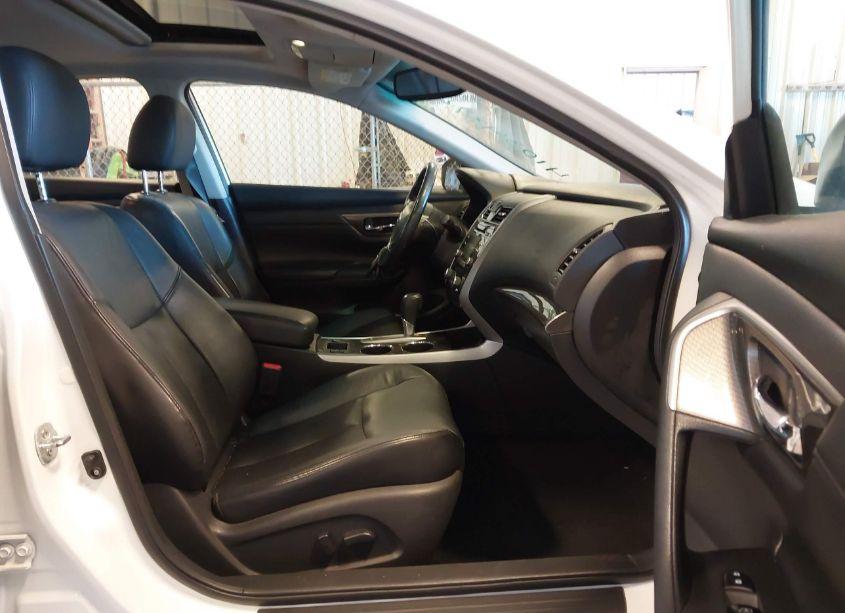 Photo 5 of 2015 Nissan Altima 2.5 SL (VIN 1N4AL3AP5FN872670)