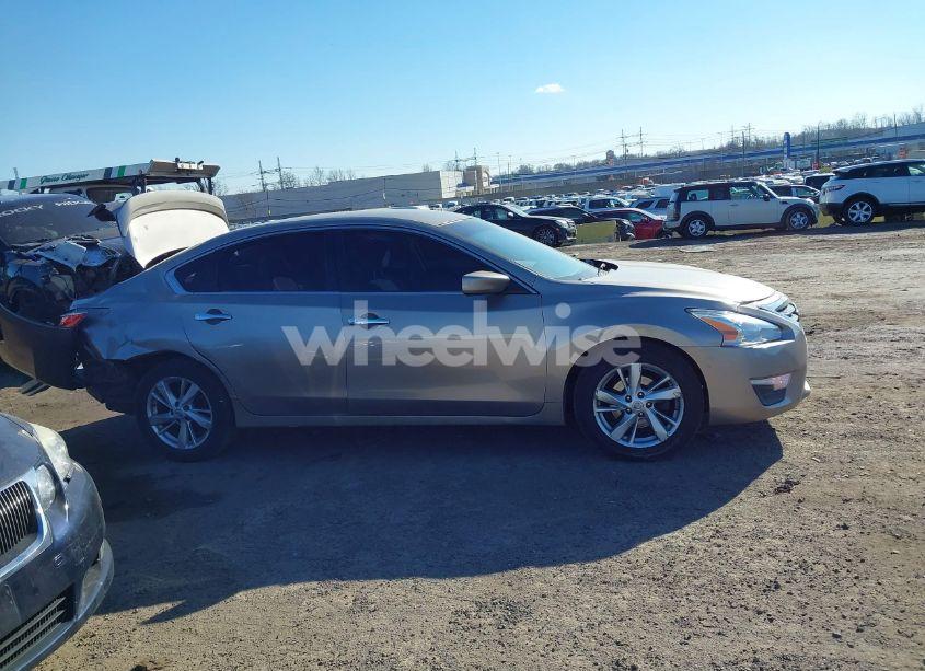 Photo 13 of 2015 Nissan Altima 2.5/2.5 S/2.5 SL/2.5 SV (VIN 1N4AL3AP5FN891333)