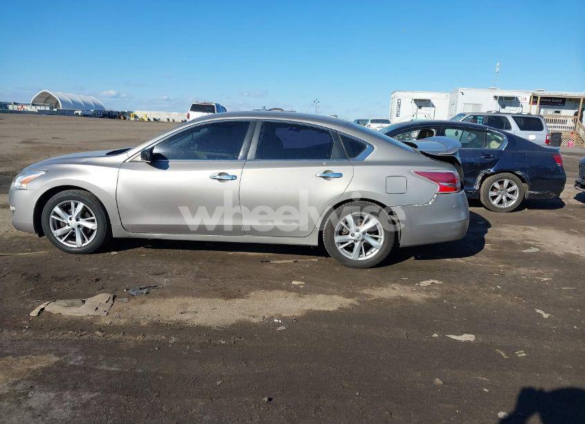 Photo 14 of 2015 Nissan Altima 2.5/2.5 S/2.5 SL/2.5 SV (VIN 1N4AL3AP5FN891333)