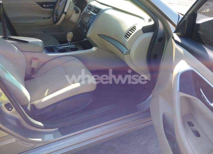 Photo 5 of 2015 Nissan Altima 2.5/2.5 S/2.5 SL/2.5 SV (VIN 1N4AL3AP5FN891333)