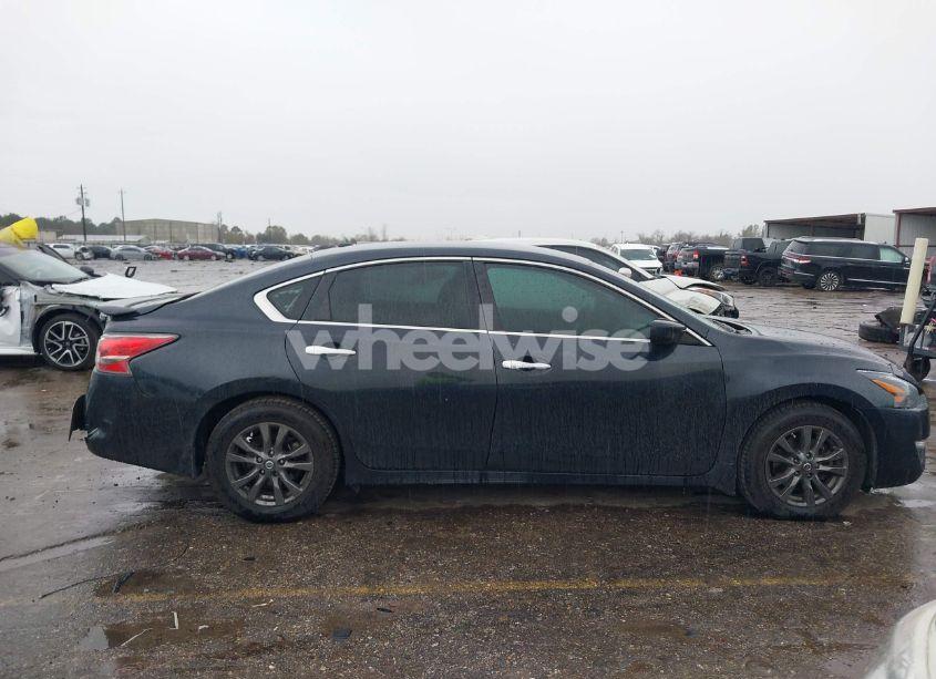 Photo 13 of 2015 Nissan Altima 2.5 S (VIN 1N4AL3AP5FN893082)