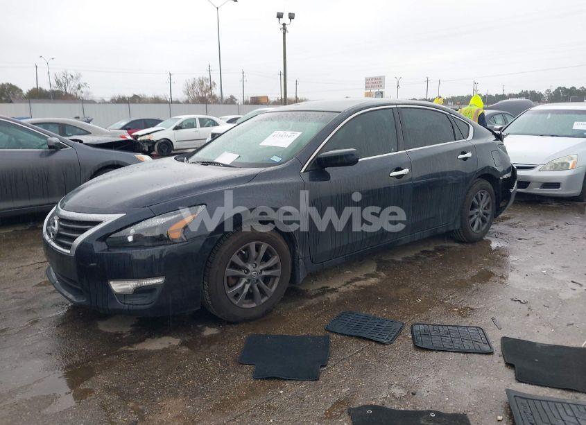 Photo 2 of 2015 Nissan Altima 2.5 S (VIN 1N4AL3AP5FN893082)