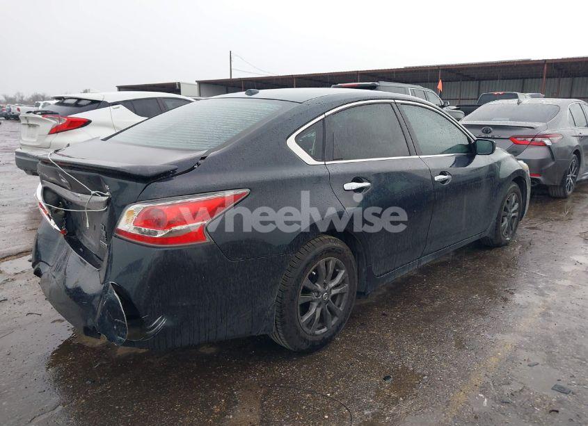 Photo 4 of 2015 Nissan Altima 2.5 S (VIN 1N4AL3AP5FN893082)