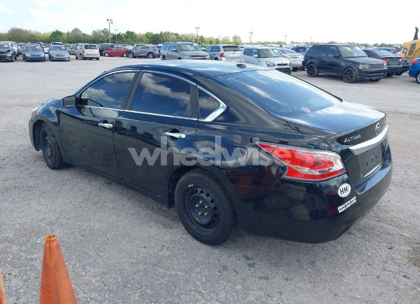Photo 3 of 2015 Nissan Altima 2.5/2.5 S/2.5 SL/2.5 SV (VIN 1N4AL3AP5FN893227)