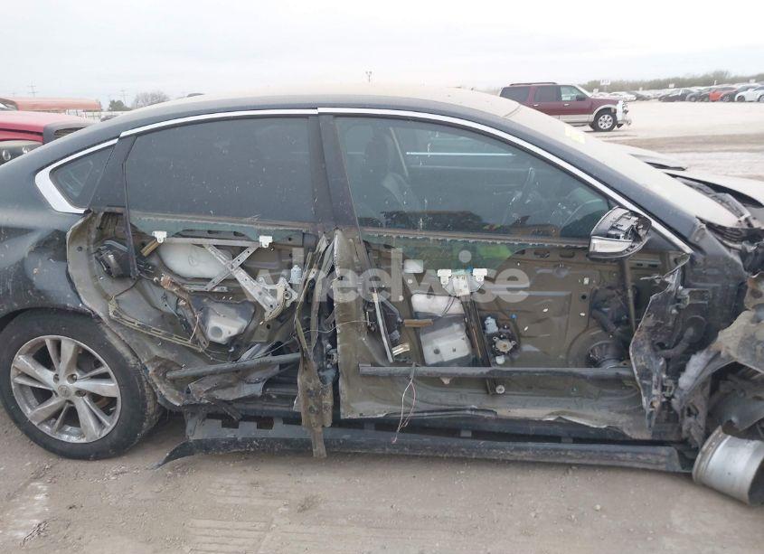 Photo 13 of 2015 Nissan Altima 2.5 SL (VIN 1N4AL3AP5FN897875)