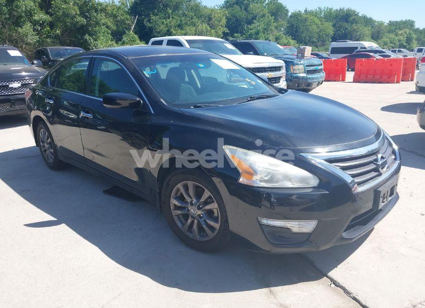 2015 Nissan Altima 2.5 S (VIN 1N4AL3AP5FN899917) main photo