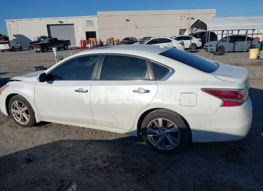 Photo 15 of 2015 Nissan Altima 2.5 SL (VIN 1N4AL3AP5FN900824)