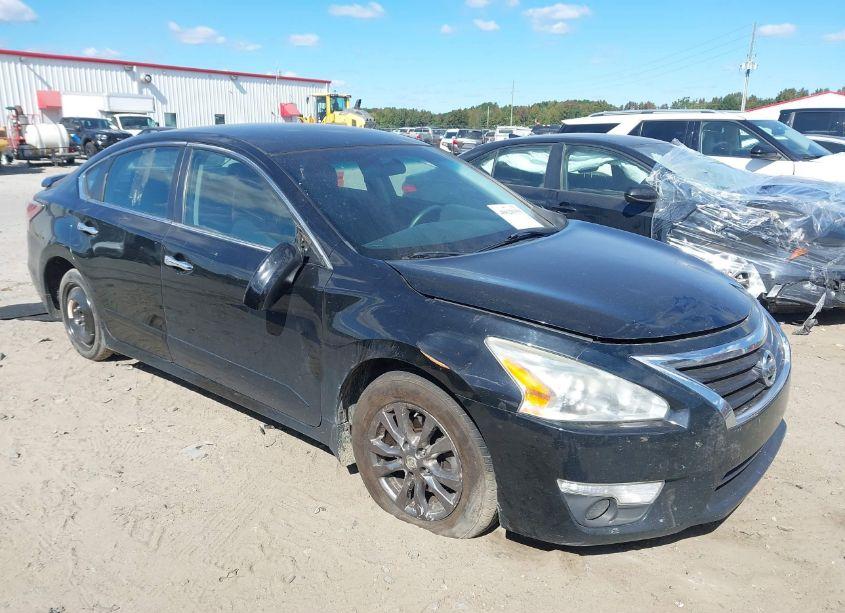 2015 Nissan Altima 2.5 S (VIN 1N4AL3AP5FN904484) main photo
