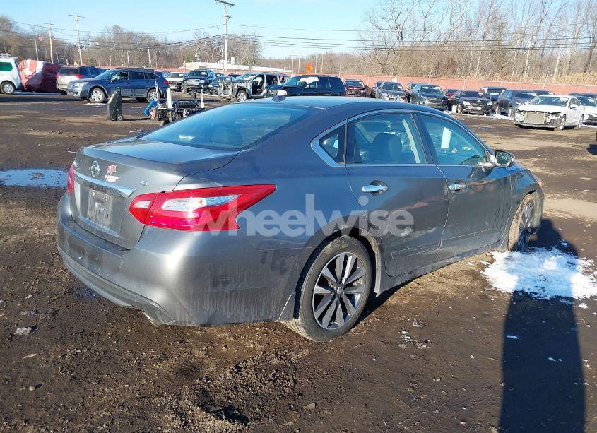 Photo 4 of 2016 Nissan Altima 2.5 SL (VIN 1N4AL3AP5GC111943)