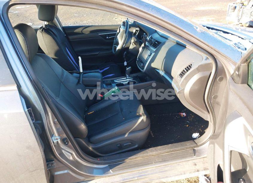 Photo 5 of 2016 Nissan Altima 2.5 SL (VIN 1N4AL3AP5GC111943)