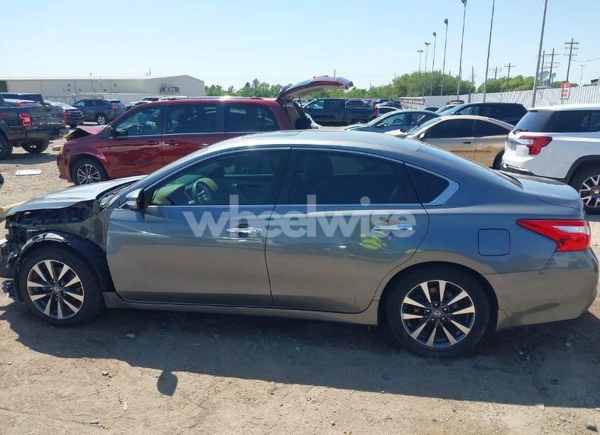 Photo 15 of 2016 Nissan Altima 2.5/2.5 S/2.5 SL/2.5 SR/2.5 SV (VIN 1N4AL3AP5GC121498)