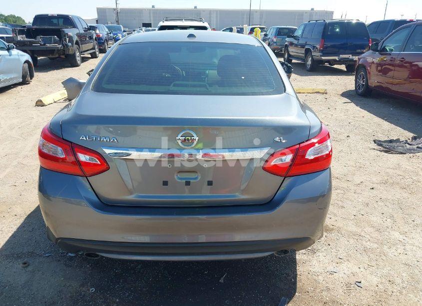 Photo 17 of 2016 Nissan Altima 2.5/2.5 S/2.5 SL/2.5 SR/2.5 SV (VIN 1N4AL3AP5GC121498)