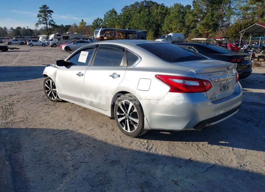 Photo 3 of 2016 Nissan Altima 2.5 SR (VIN 1N4AL3AP5GC124854)
