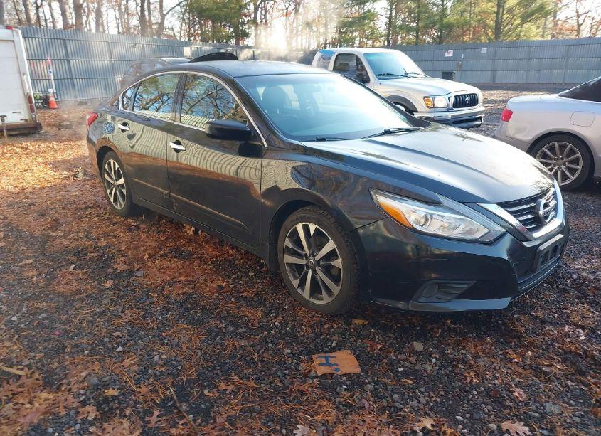2016 Nissan Altima 2.5 SR (VIN 1N4AL3AP5GC128239) main photo