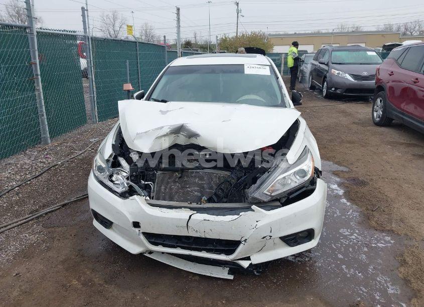 Photo 12 of 2016 Nissan Altima 2.5 SL (VIN 1N4AL3AP5GC137636)