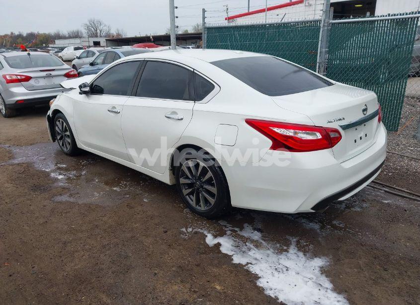Photo 3 of 2016 Nissan Altima 2.5 SL (VIN 1N4AL3AP5GC137636)