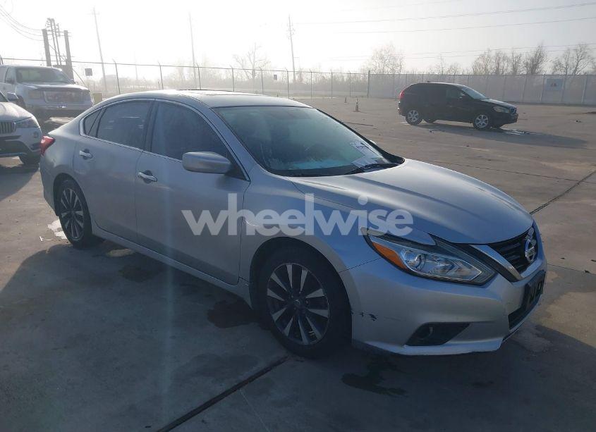 2016 Nissan Altima 2.5 SV (VIN 1N4AL3AP5GC144604) main photo