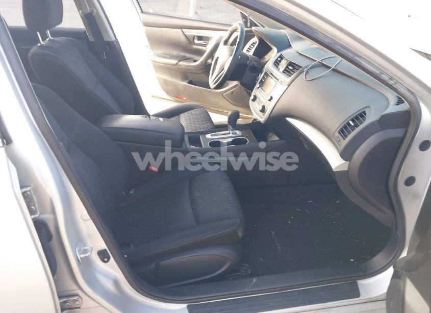 Photo 5 of 2016 Nissan Altima 2.5 SV (VIN 1N4AL3AP5GC144604)