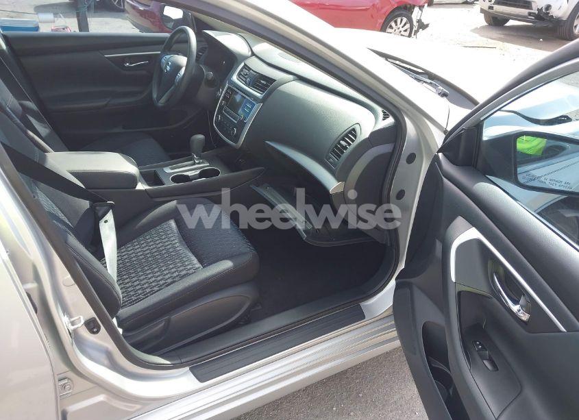 Photo 5 of 2016 Nissan Altima 2.5 S (VIN 1N4AL3AP5GC145526)