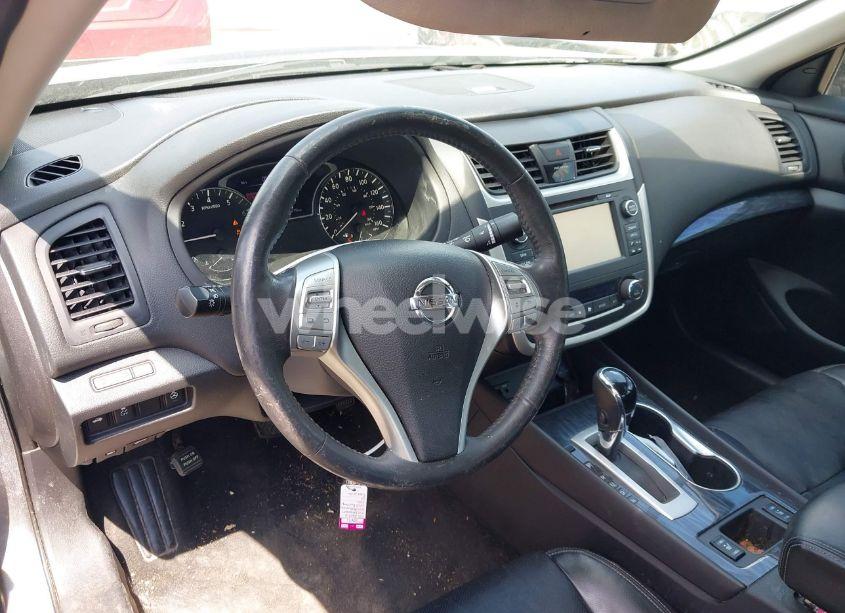 Photo 13 of 2016 Nissan Altima 2.5 SL (VIN 1N4AL3AP5GC160818)