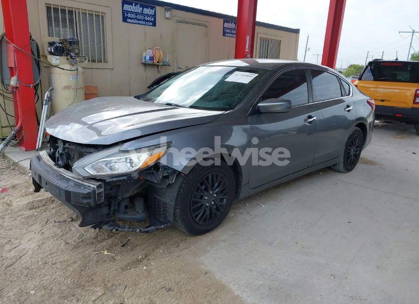 Photo 2 of 2016 Nissan Altima 2.5/2.5 S/2.5 SL/2.5 SR/2.5 SV (VIN 1N4AL3AP5GC167669)