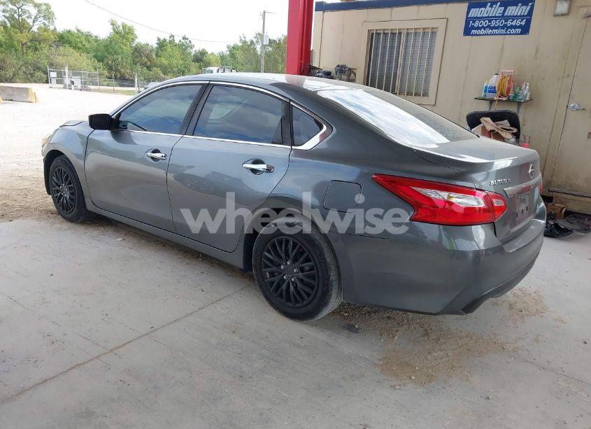 Photo 3 of 2016 Nissan Altima 2.5/2.5 S/2.5 SL/2.5 SR/2.5 SV (VIN 1N4AL3AP5GC167669)