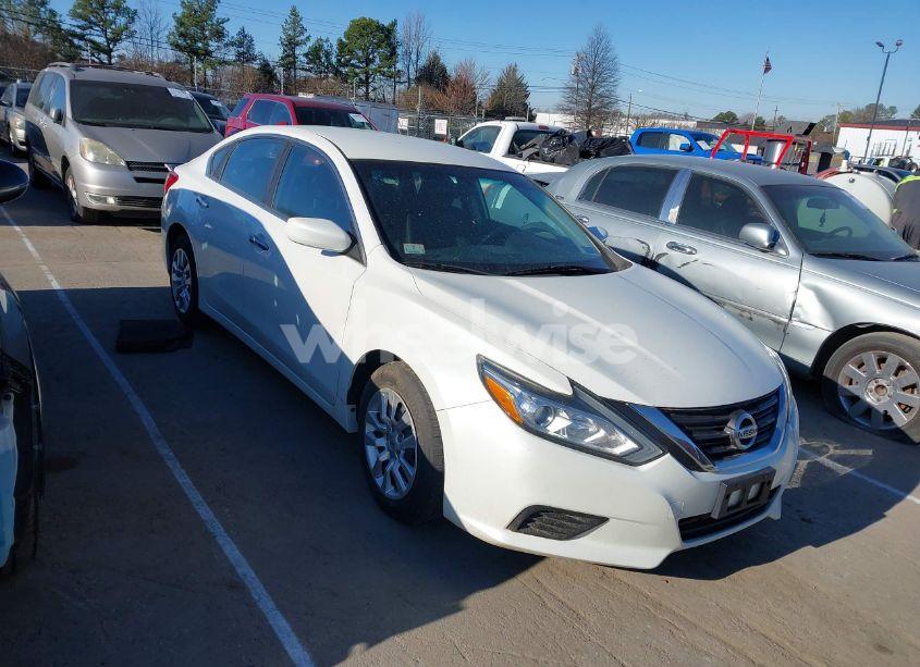 2016 Nissan Altima 2.5/2.5 S/2.5 SL/2.5 SR/2.5 SV (VIN 1N4AL3AP5GC167946) main photo