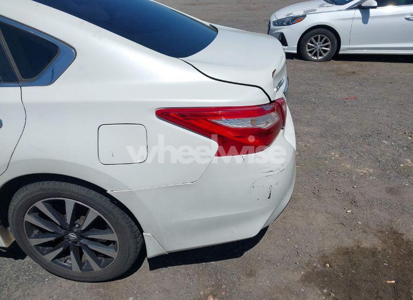 Photo 15 of 2016 Nissan Altima 2.5 SL (VIN 1N4AL3AP5GC184388)