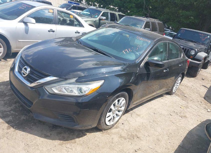 Photo 2 of 2016 Nissan Altima 2.5/2.5 S/2.5 SL/2.5 SR/2.5 SV (VIN 1N4AL3AP5GC192667)