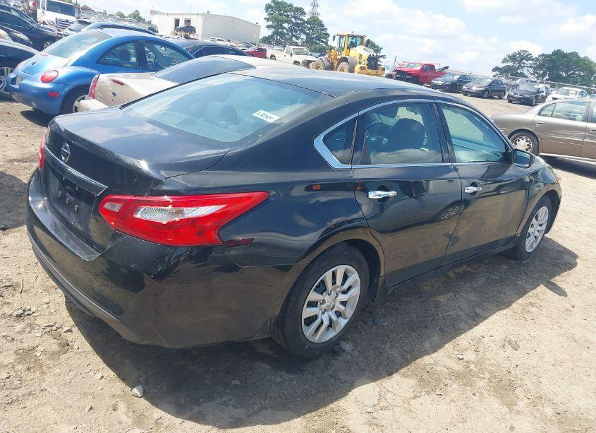 Photo 4 of 2016 Nissan Altima 2.5/2.5 S/2.5 SL/2.5 SR/2.5 SV (VIN 1N4AL3AP5GC192667)