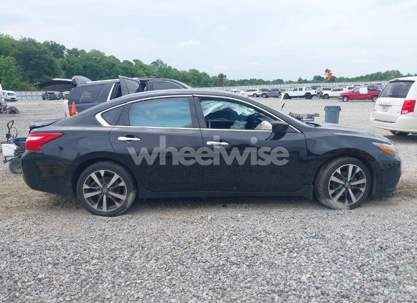 Photo 13 of 2016 Nissan Altima 2.5 SR (VIN 1N4AL3AP5GC200847)