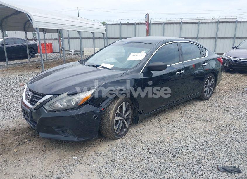 Photo 2 of 2016 Nissan Altima 2.5 SR (VIN 1N4AL3AP5GC200847)