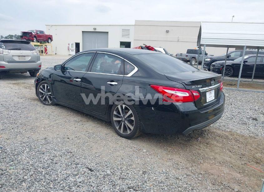 Photo 3 of 2016 Nissan Altima 2.5 SR (VIN 1N4AL3AP5GC200847)