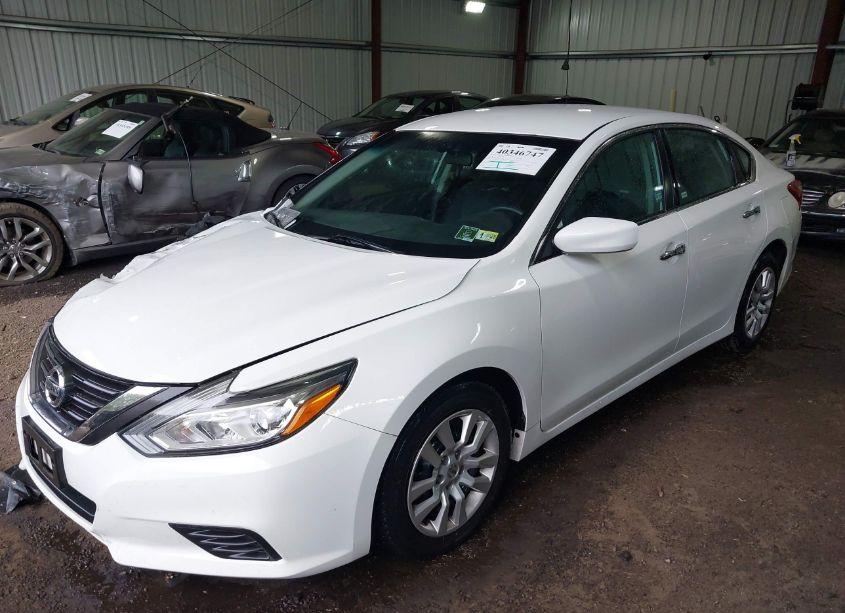 Photo 2 of 2016 Nissan Altima (VIN 1N4AL3AP5GC203456)